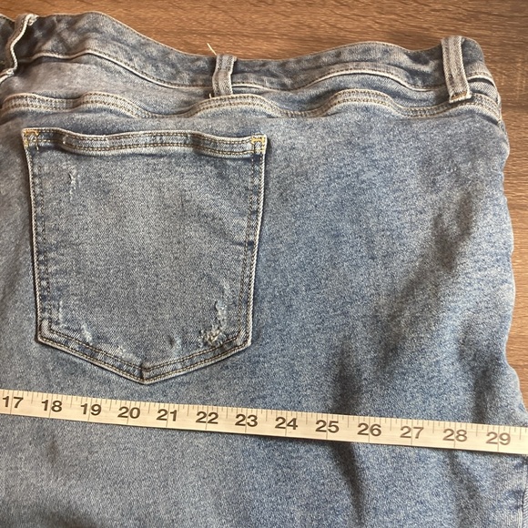 Womens EUC Torrid 30S Mid Rise Skinny Stretch Jeans Distressed - Picture 10 of 10